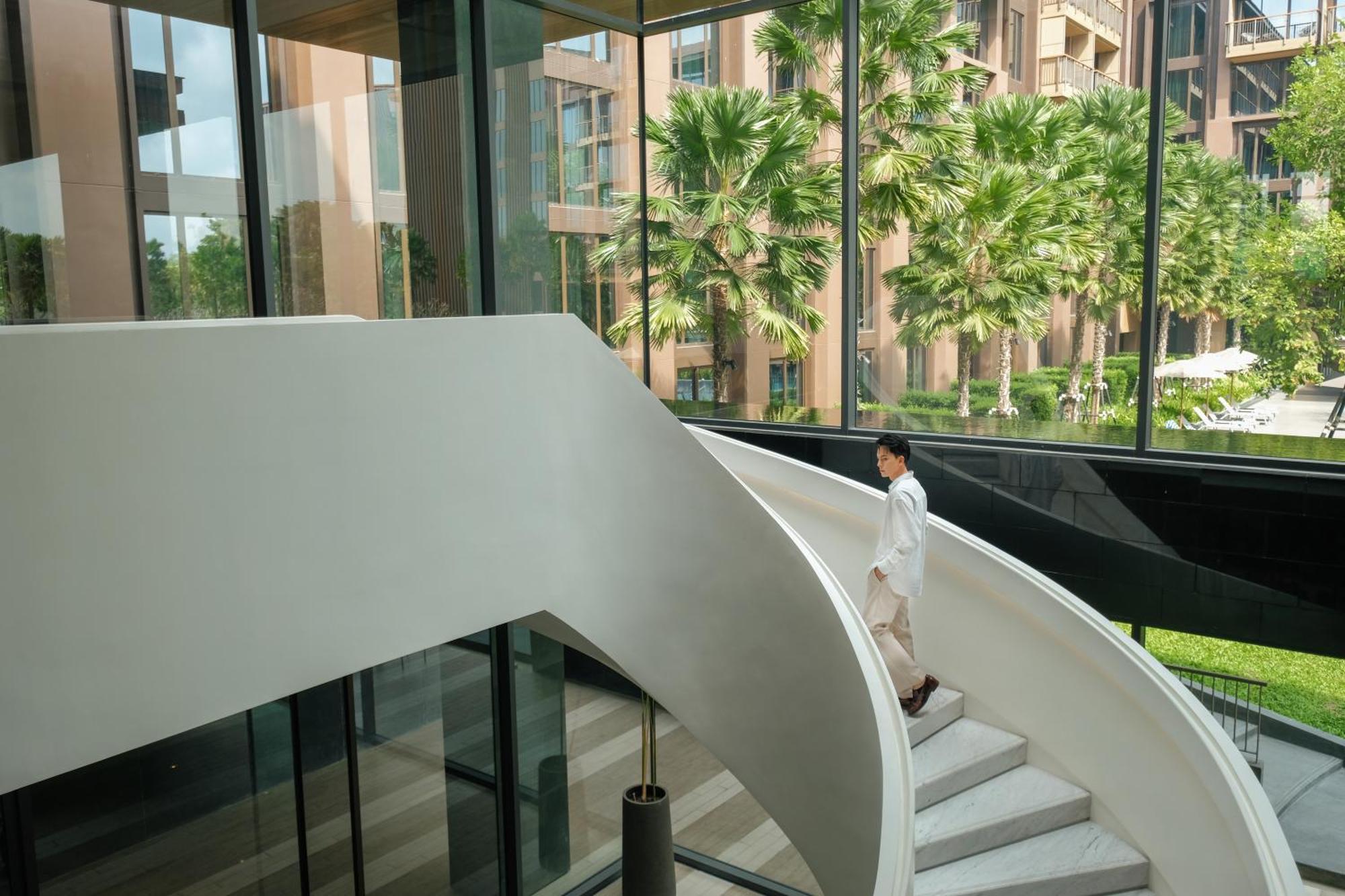 Courtyard By Marriott Bangkok Suvarnabhumi Airport Buitenkant foto