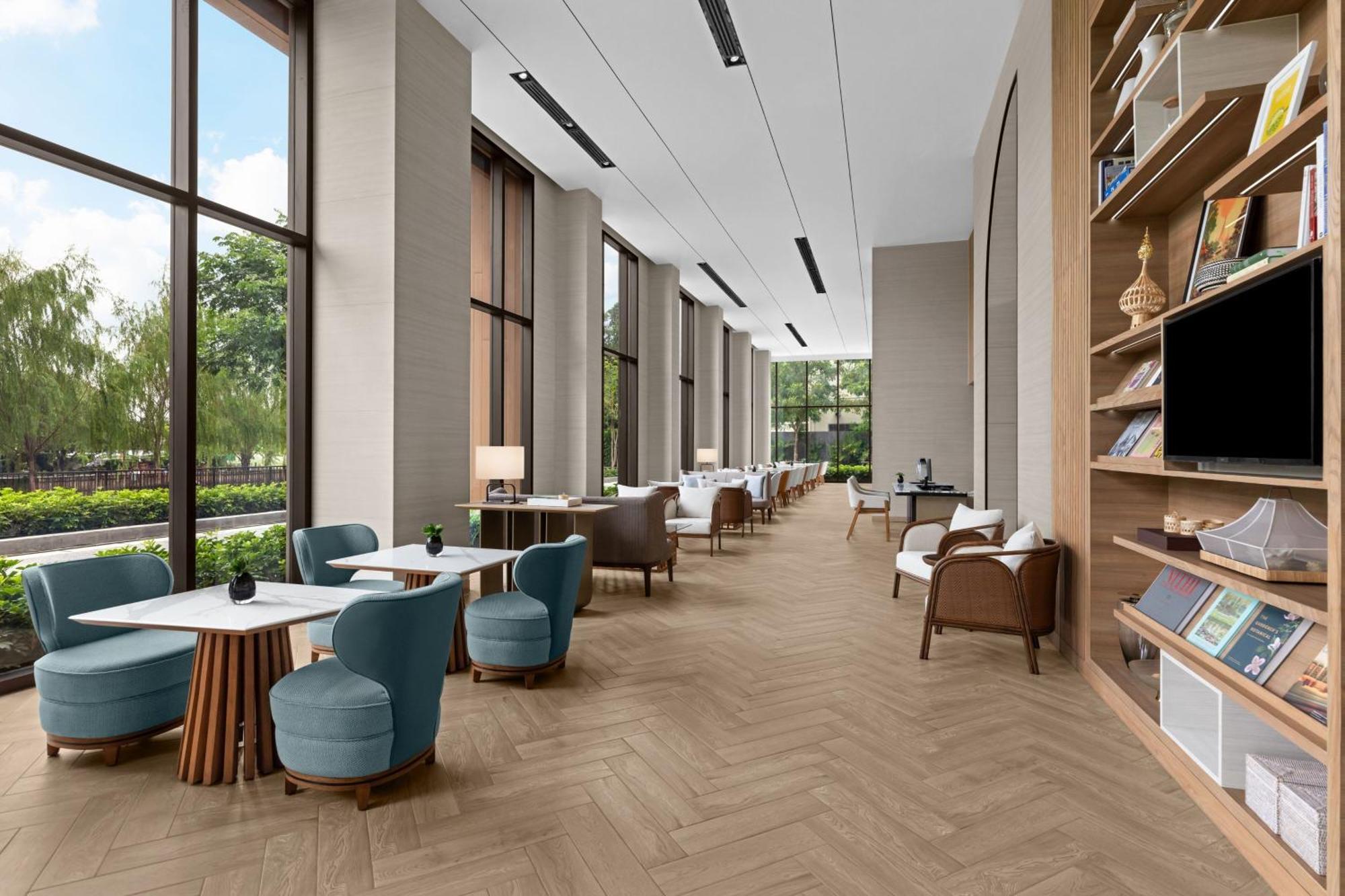 Courtyard By Marriott Bangkok Suvarnabhumi Airport Buitenkant foto