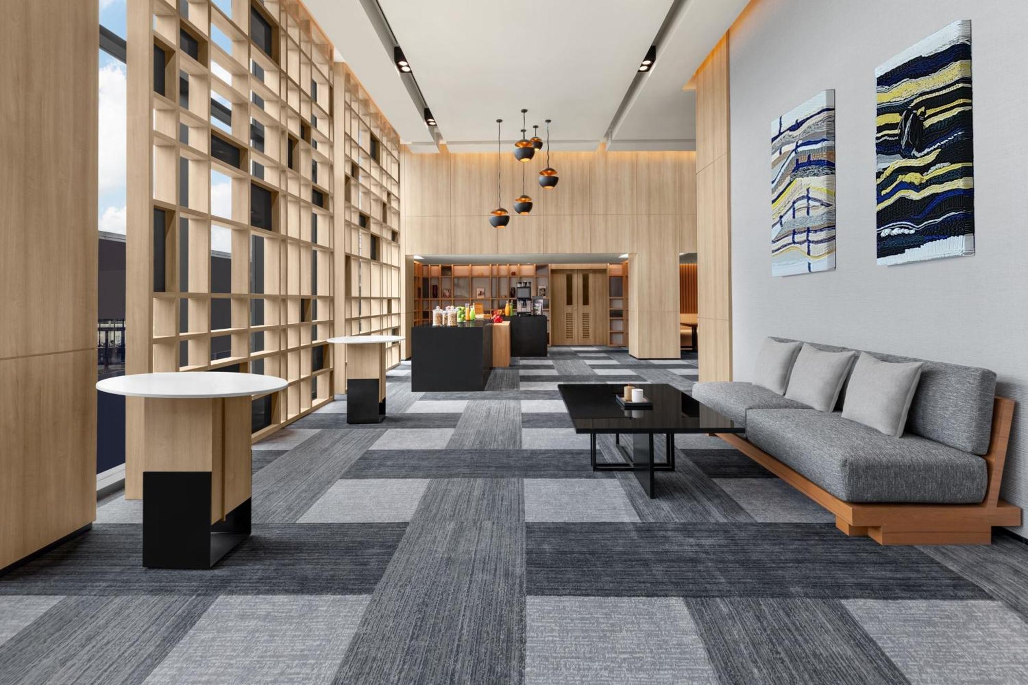 Courtyard By Marriott Bangkok Suvarnabhumi Airport Buitenkant foto